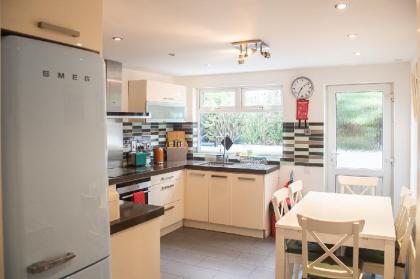 Rugby Lodge 3 Bedrooms Dublin - image 17