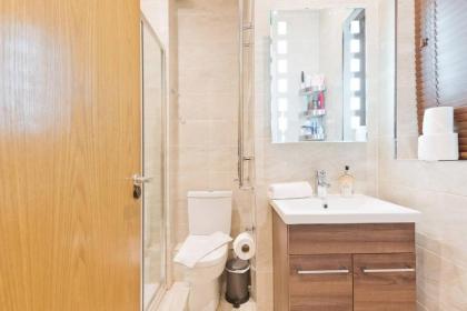 Captivating 2-Bed Apartment in Dublin 1 - image 16