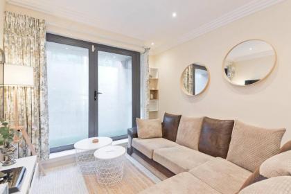 Captivating 2-Bed Apartment in Dublin 1 - image 2
