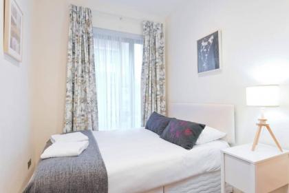 Captivating 2-Bed Apartment in Dublin 1 - image 5