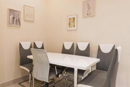 Captivating 2-Bed Apartment in Dublin 1 - image 9