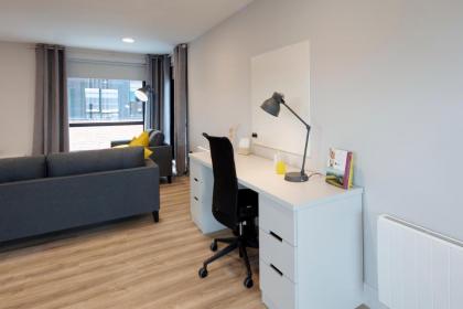 Highfield House - image 6