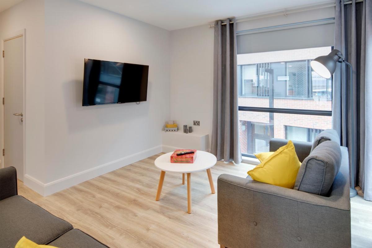 Highfield House - image 7