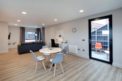 Highfield House - image 9