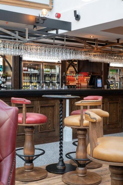 Keavan's Port Hotel  Dublin - image 23