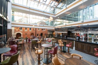 Keavan's Port Hotel  Dublin - image 27