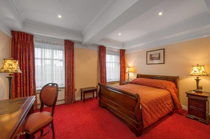 Wynn's Hotel - image 23