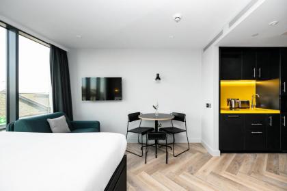 Staycity Aparthotels Tivoli - image 25