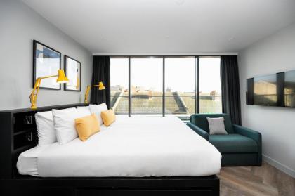 Staycity Aparthotels Tivoli - image 26
