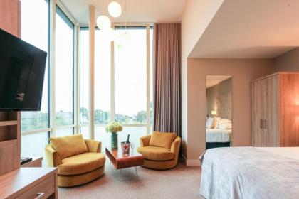 Gleesons Townhouse Booterstown - image 13