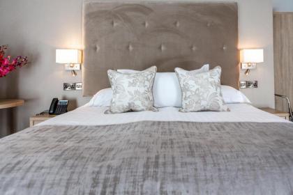 Gleesons Townhouse Booterstown - image 21