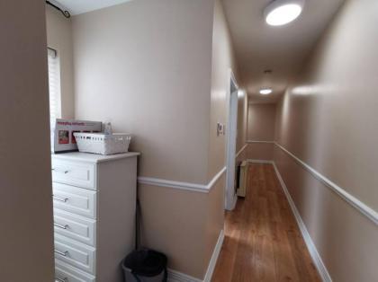 Spacious 2bed apartment city centre - image 27