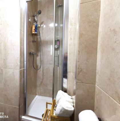 Very Central 1bed new refurbish - image 15