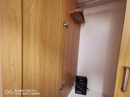 Very Central 1bed new refurbish - image 17