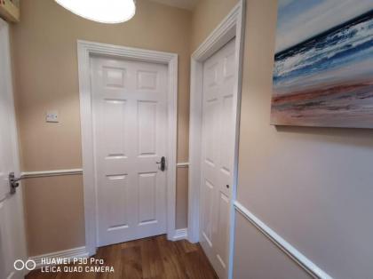 Very Central 1bed new refurbish - image 18