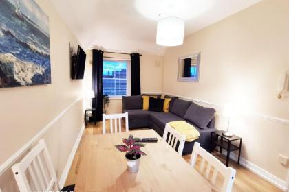 Very Central 1bed new refurbish - image 2