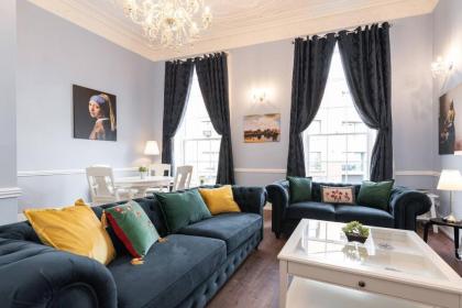 4 Poster Luxury Georgian Apartment