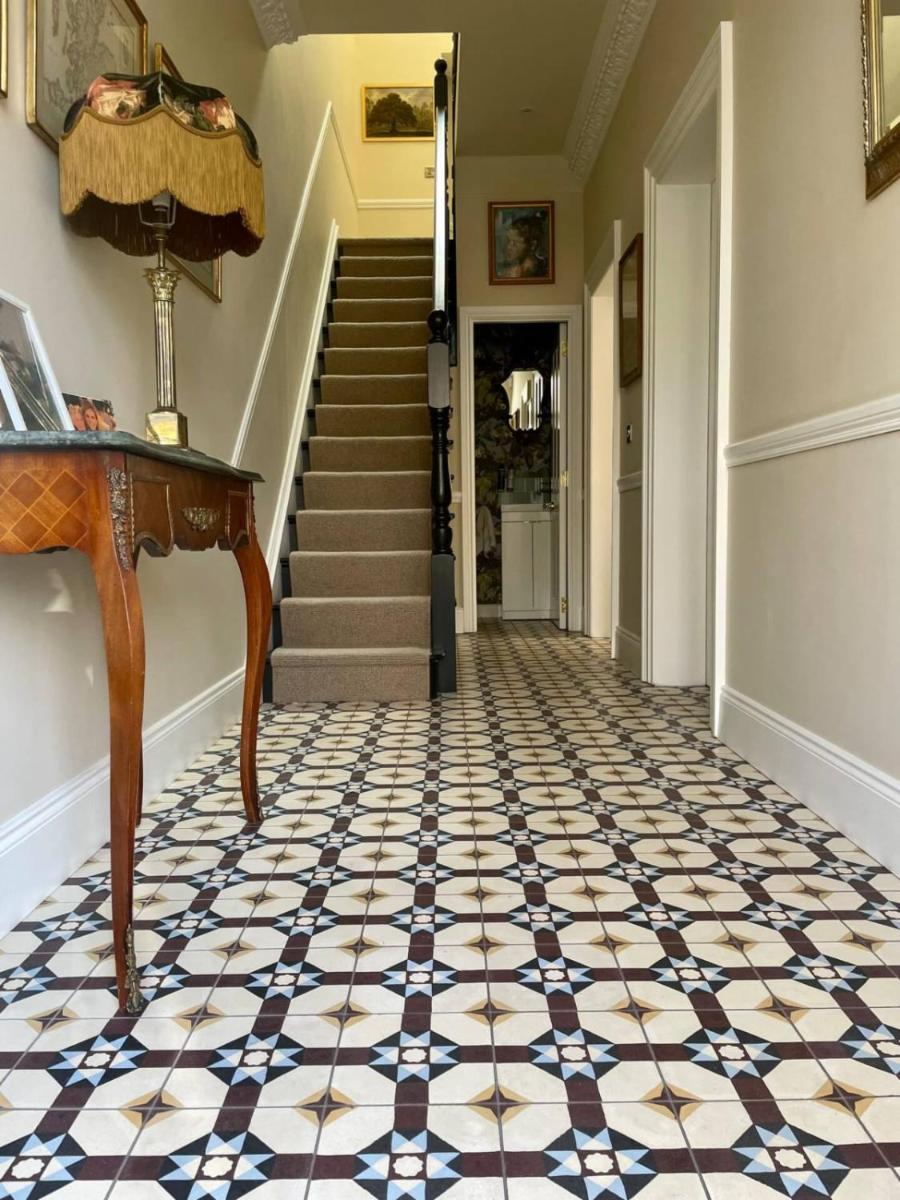 Charming 3BD house in Dublin - image 6