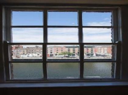 Temple Bar Wellington Quay Apartments - image 6