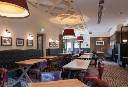 The Old Borough Hotel - Wetherspoon - image 9