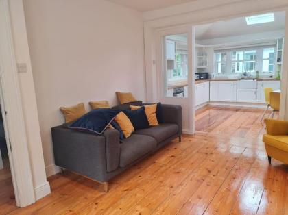 Cosy Irish Cottages RDS - image 3
