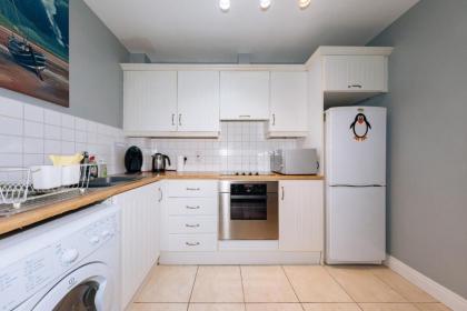 Inviting 1BD Flat - 21 Mins from Dublin Airport! - image 3